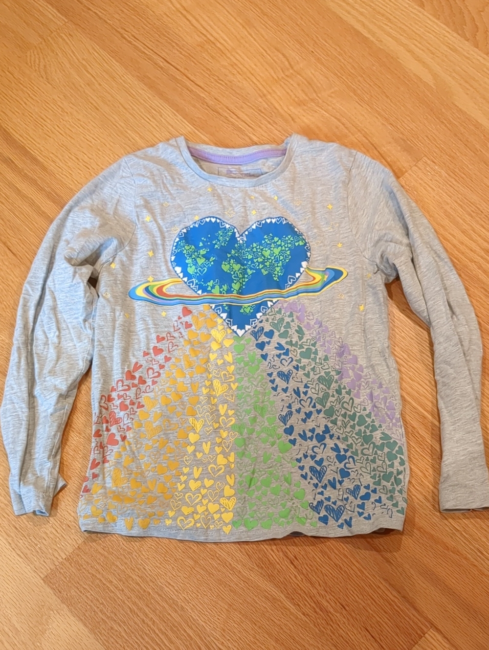 Girls' Gray Long-Sleeve Heart & Rainbow Planet Graphic Tee